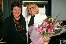 Sally Gordon of the Bone Marrow Donor Registry [l] with Shula Endrey-Walder
