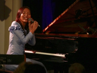 Shir Madness by Asaf Luft – Dami Im