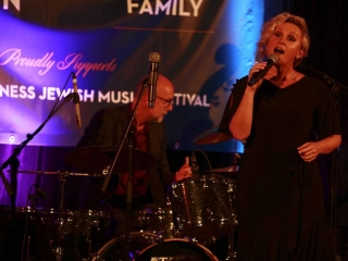 Shir Madness by Asaf Luft – Emma Pask