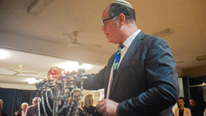 The North Shore Synagogue celebrates last day of Chanukah