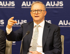 AUJS meets Prime Minister Albanese