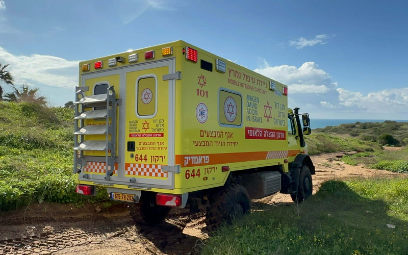 רכב שטח היונימוג של מגן דוד אדום – צילום ד _____ ___