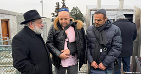 Bondi hero Ahmed al-Ahmed and Sydney rabbi visit Rebbe’s resting place