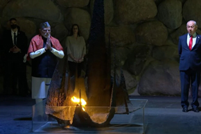Modi places wreath at Yad Vashem’s Hall of Remembrance