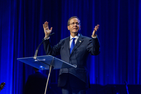 Thousands gather in Sydney for An Evening of Light and Solidarity with President Herzog