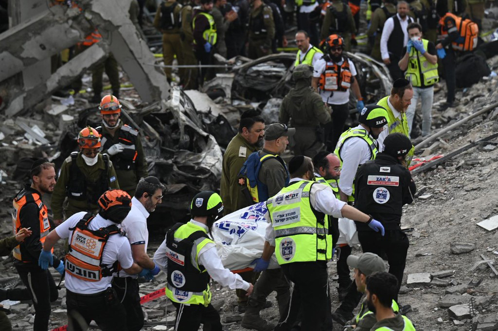 Teenager, volunteer medic among dead in Beit Shemesh strike