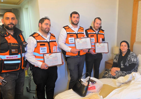 United Hatzalah volunteers reunite with Beit Shemesh missile strike survivor