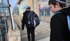 Israel to expand mobile phone ban to middle schools nationwide