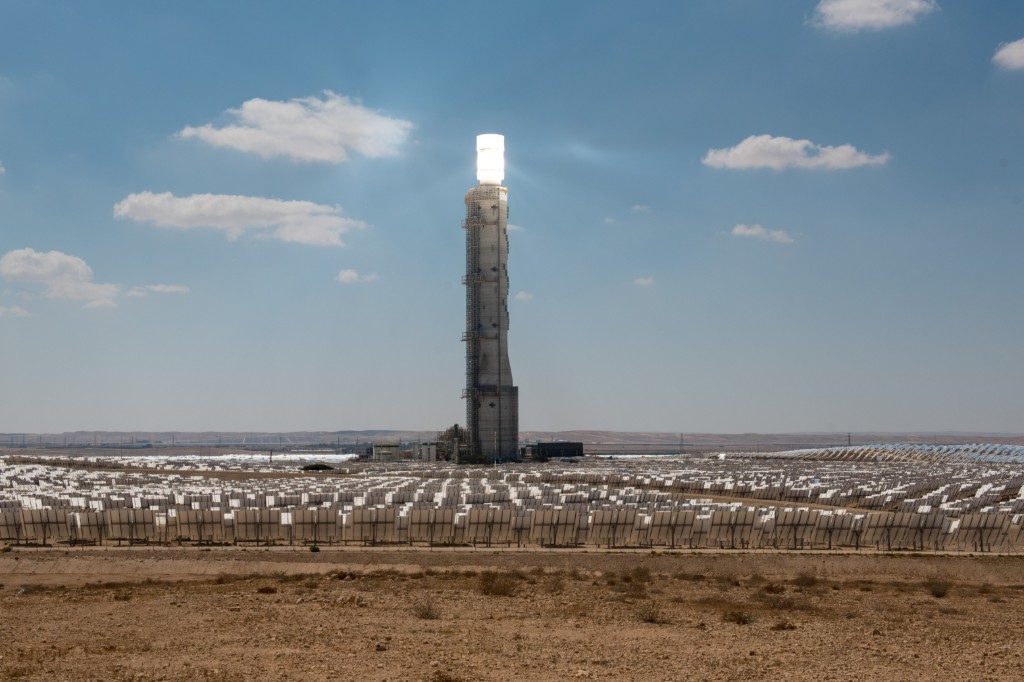 Israel completes financial close for country’s largest solar project