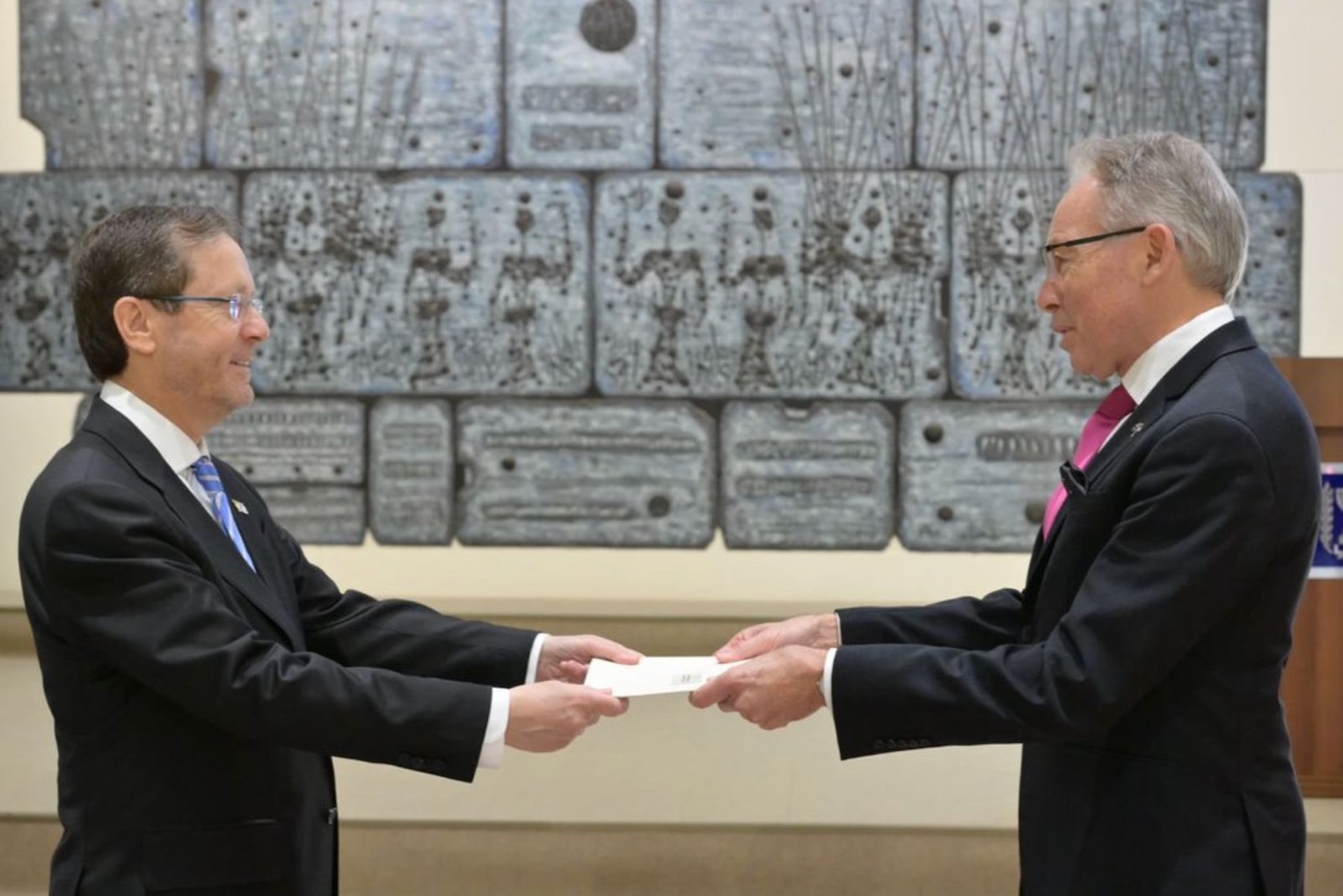 Australia’s new ambassador to Israel takes up his post