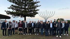 Bondi sunrise service honours victims of tragedy
