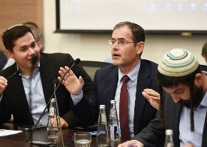Israel passes law redrawing lines of authority over police misconduct cases