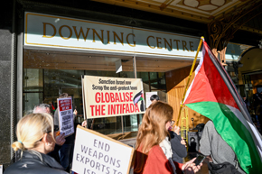 Showdown set for police and anti-Herzog protesters