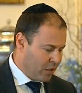 Josh Frydenberg takes the oath