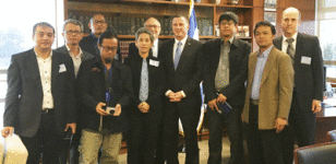 Visitors meet Yule Edelstein