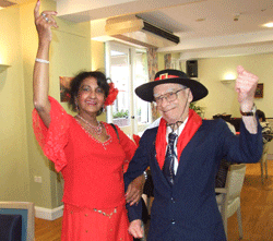 Music-Therapist-Jini-Olegasegarem-with-Hunters-Hill-Resident-Joe-Guralnek