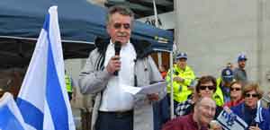 Steve Lieblich addresses the crowd