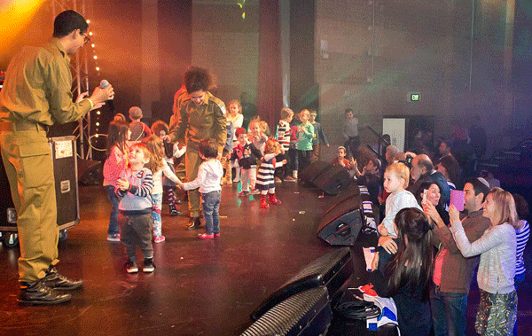 IDF band entertains Photo: David Sokol/J-Wire