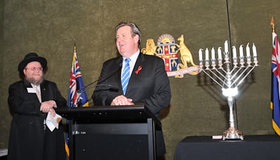ofarrellfeldman (1 of 1) Rabbi Feldman, Barry O'Farrell...and the Menorah pic: Henry Benjamin